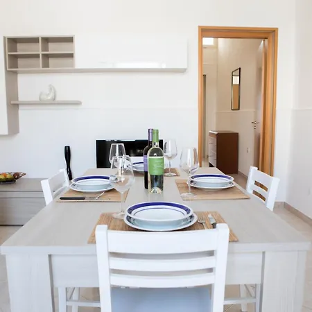 Elisena Apartment